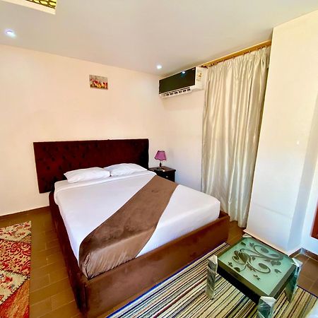 Golden Pyramids Inn Kafret el-Gabal Zewnętrze zdjęcie