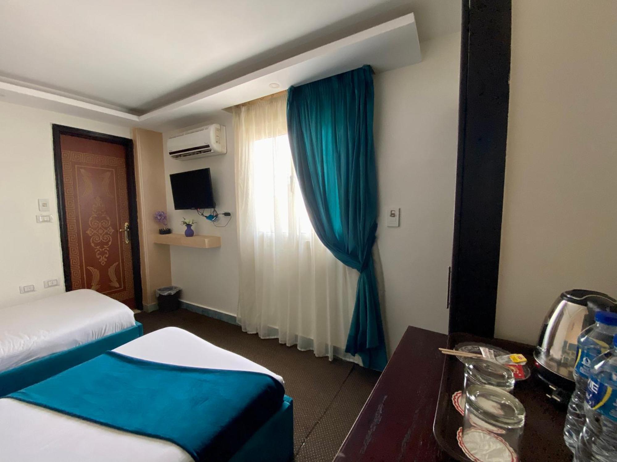 Golden Pyramids Inn Kafret el-Gabal Zewnętrze zdjęcie