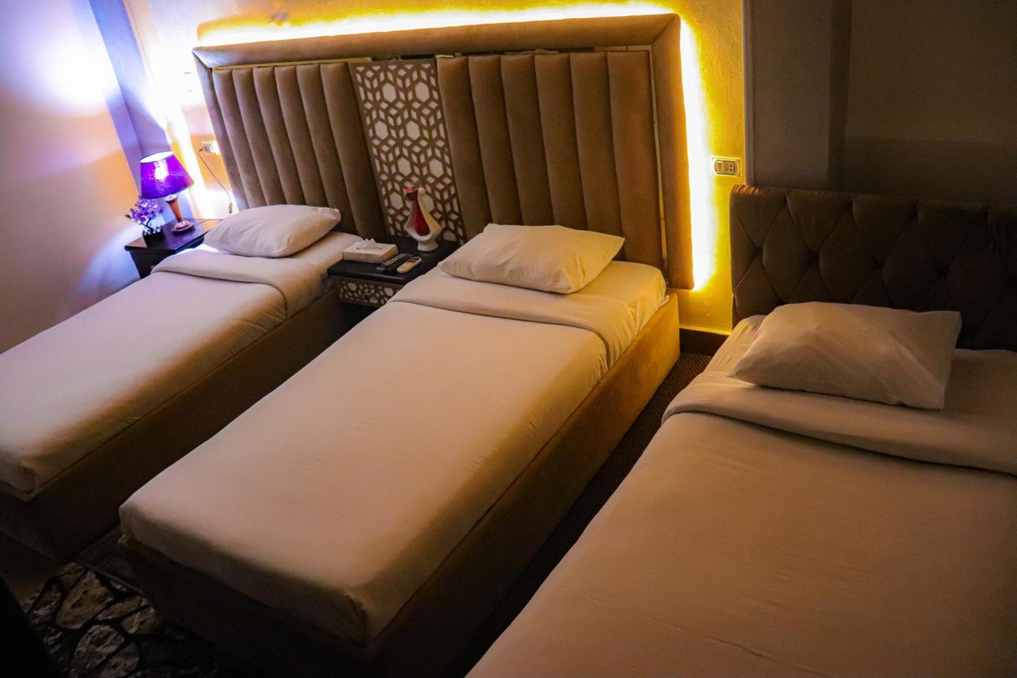 Golden Pyramids Inn Kafret el-Gabal Zewnętrze zdjęcie