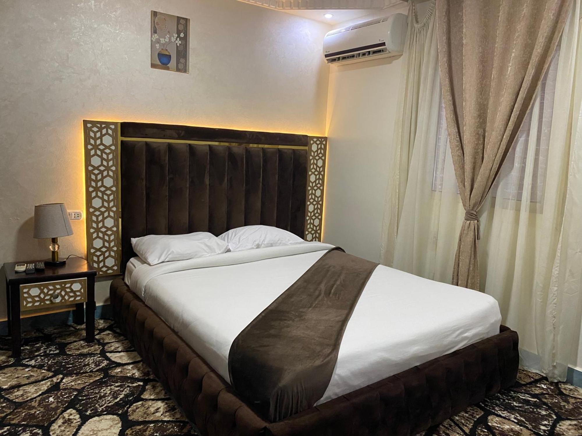 Golden Pyramids Inn Kafret el-Gabal Zewnętrze zdjęcie