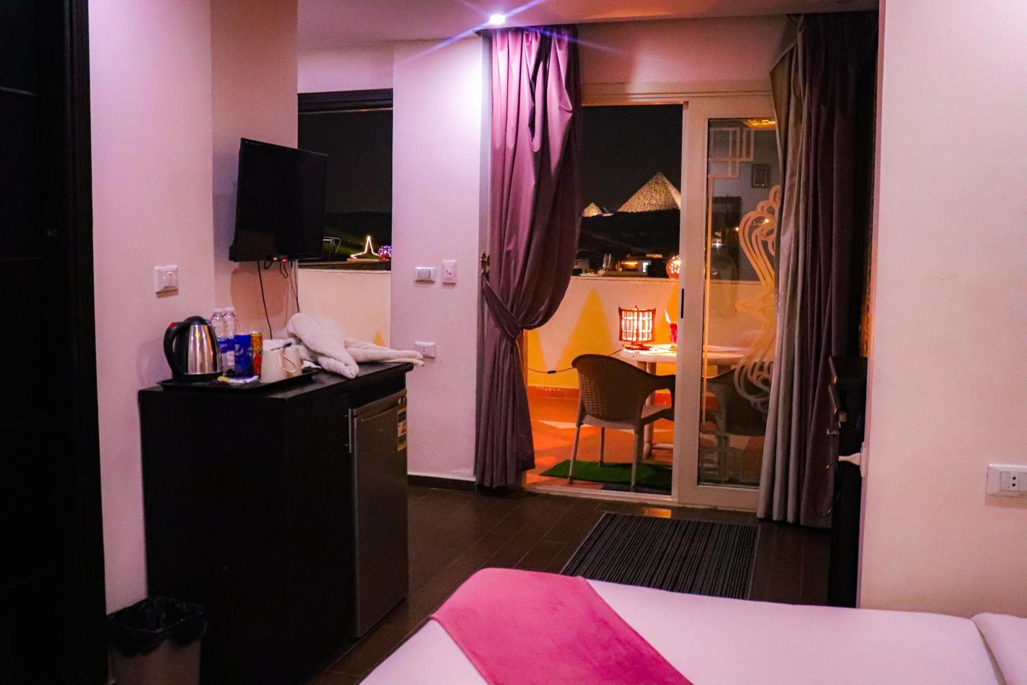 Golden Pyramids Inn Kafret el-Gabal Zewnętrze zdjęcie