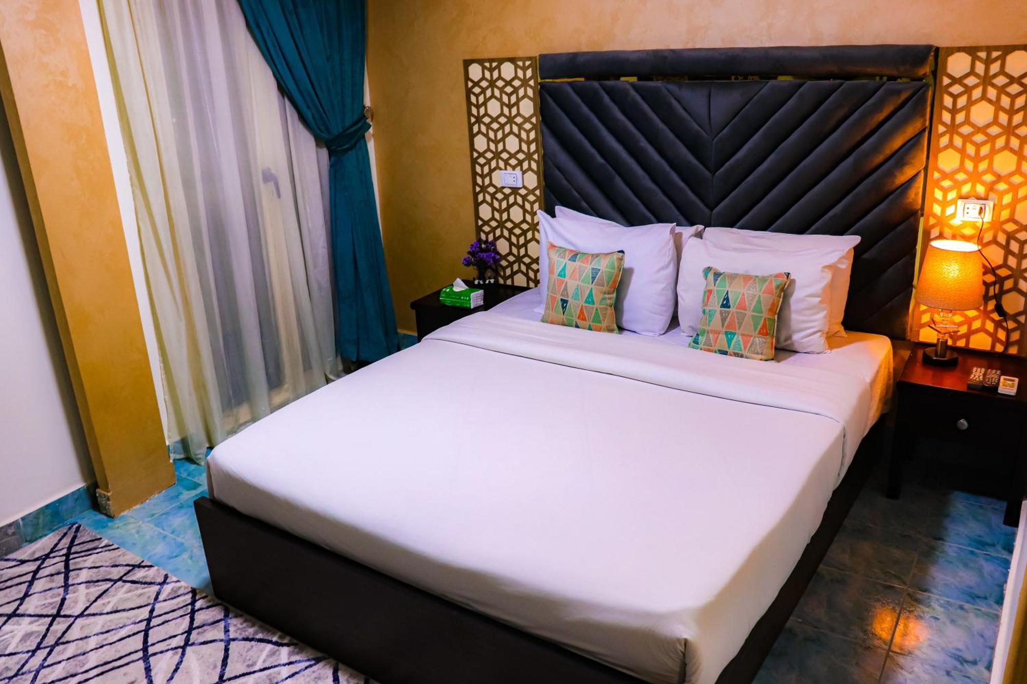 Golden Pyramids Inn Kafret el-Gabal Zewnętrze zdjęcie
