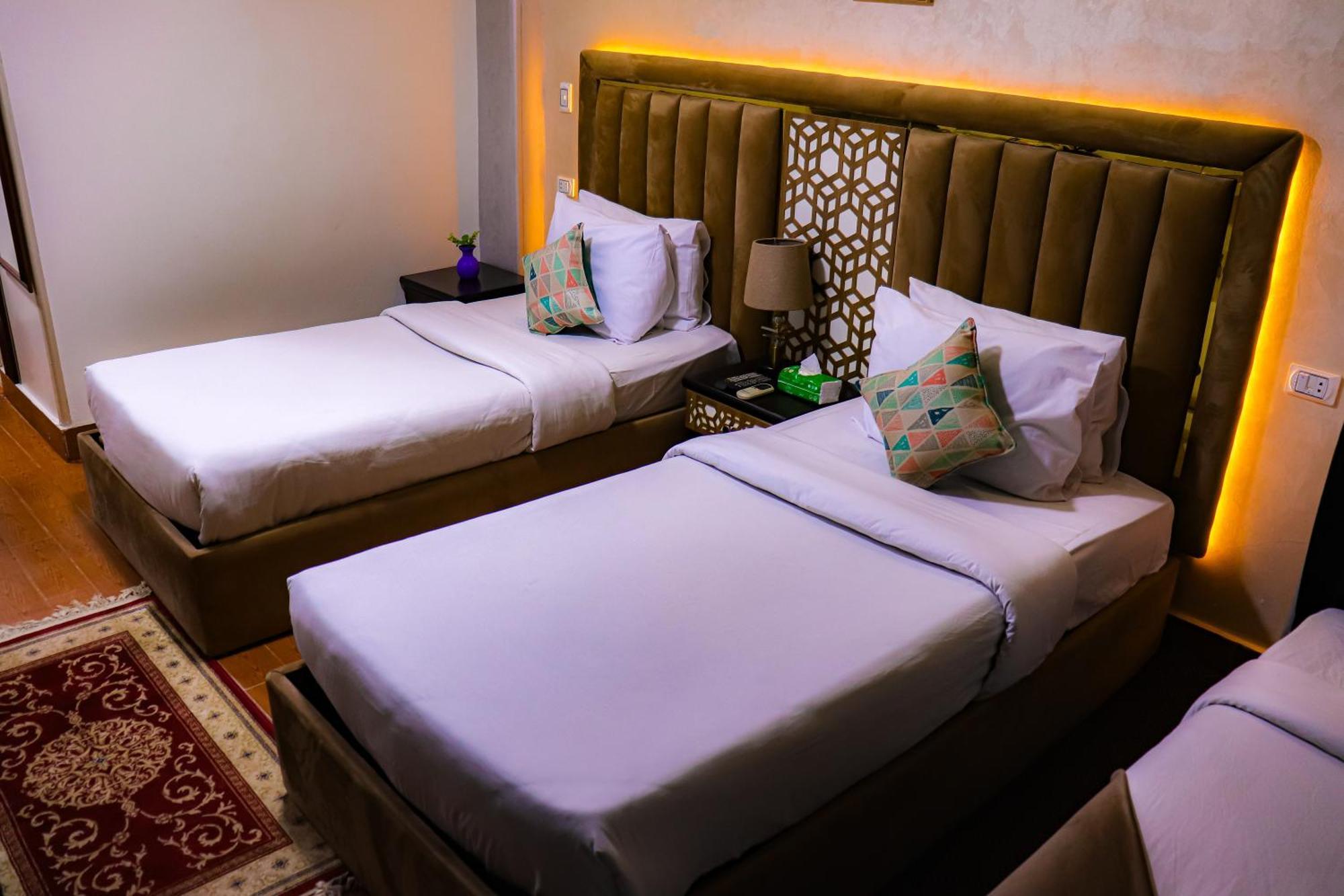 Golden Pyramids Inn Kafret el-Gabal Zewnętrze zdjęcie