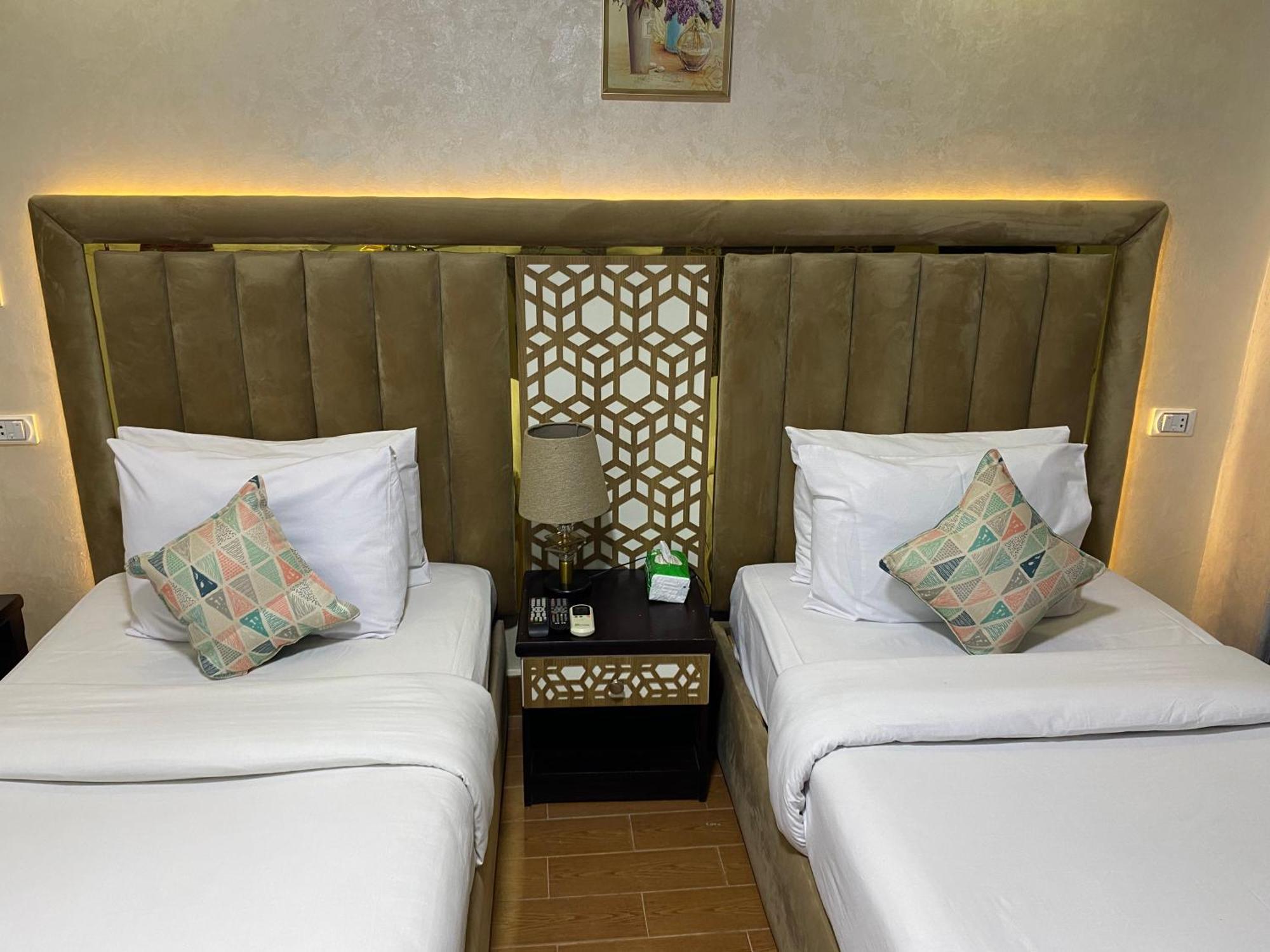 Golden Pyramids Inn Kafret el-Gabal Zewnętrze zdjęcie