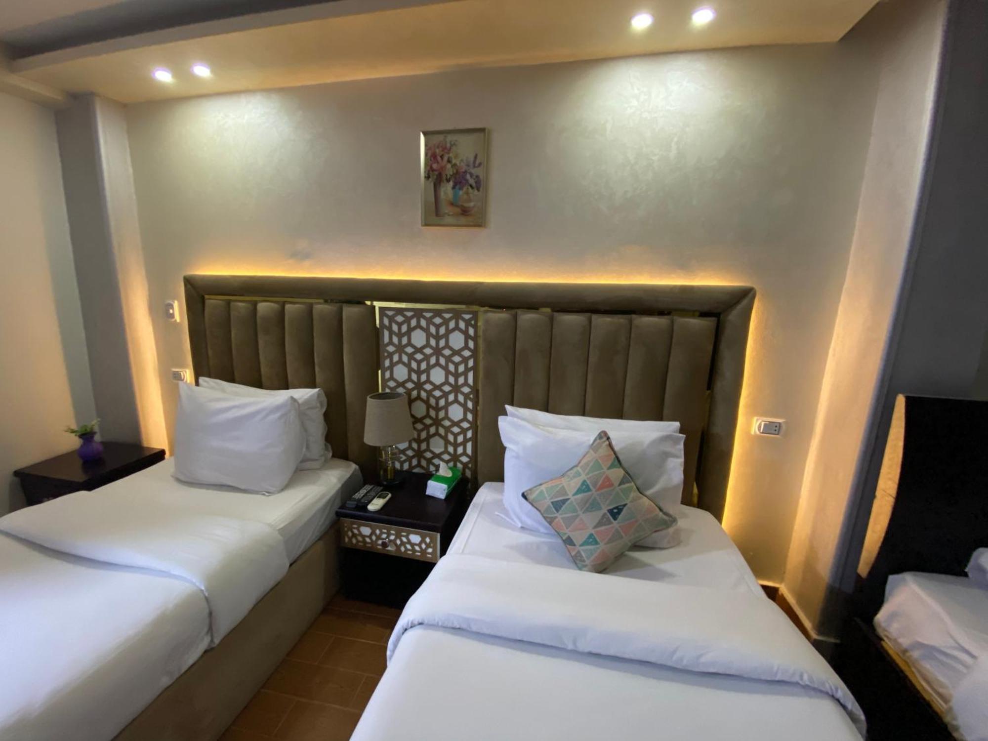 Golden Pyramids Inn Kafret el-Gabal Zewnętrze zdjęcie