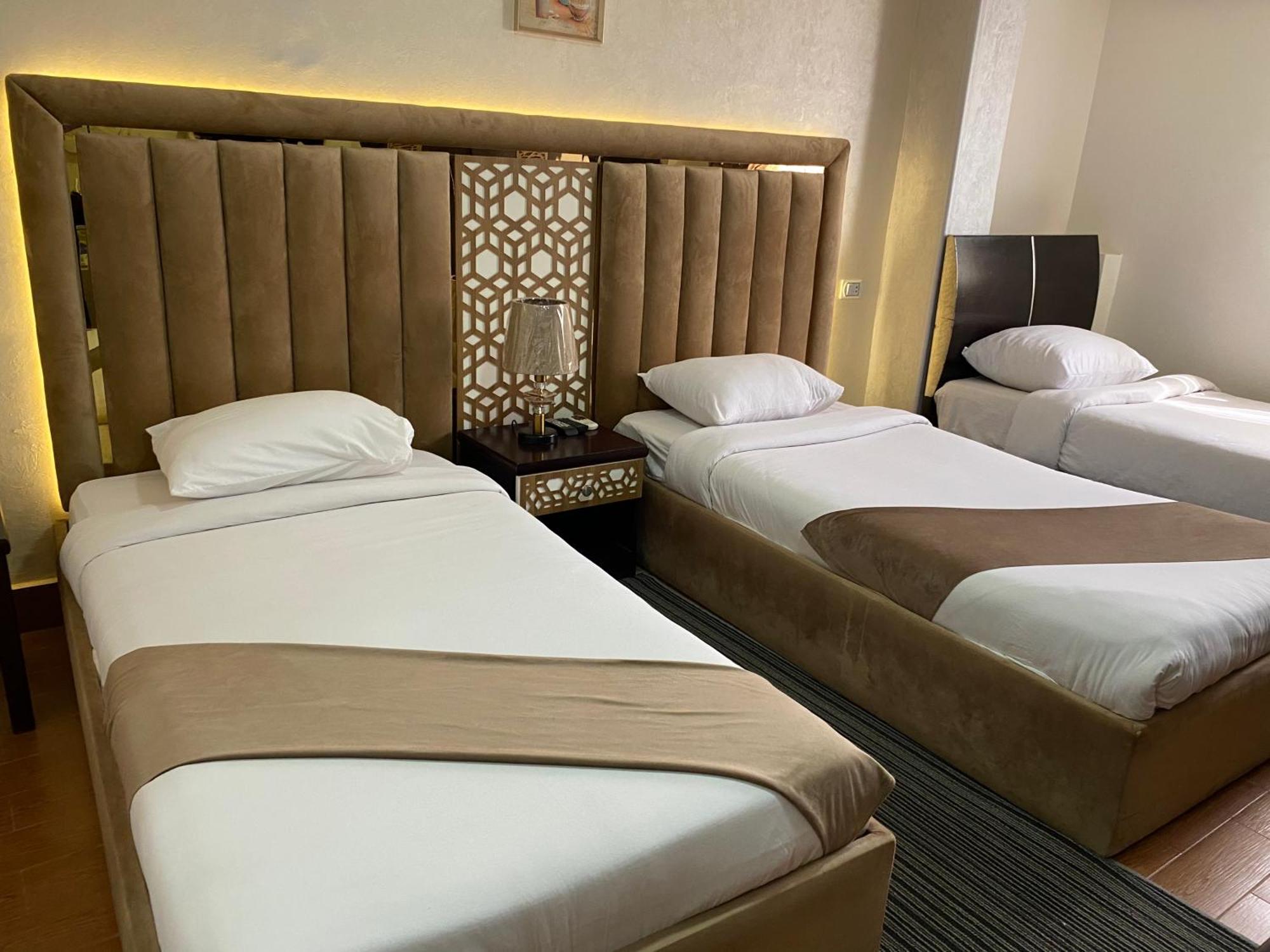Golden Pyramids Inn Kafret el-Gabal Zewnętrze zdjęcie