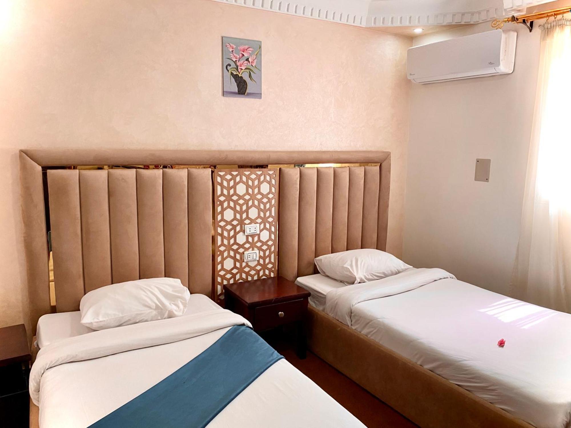 Golden Pyramids Inn Kafret el-Gabal Zewnętrze zdjęcie